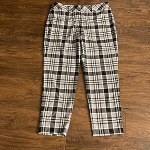 Lands’ End Women’s Plaid Cropped Pants, Size 12.